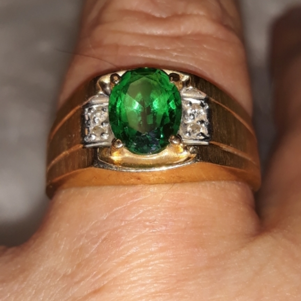 Vintage Ring Green and Gold Plated🌿